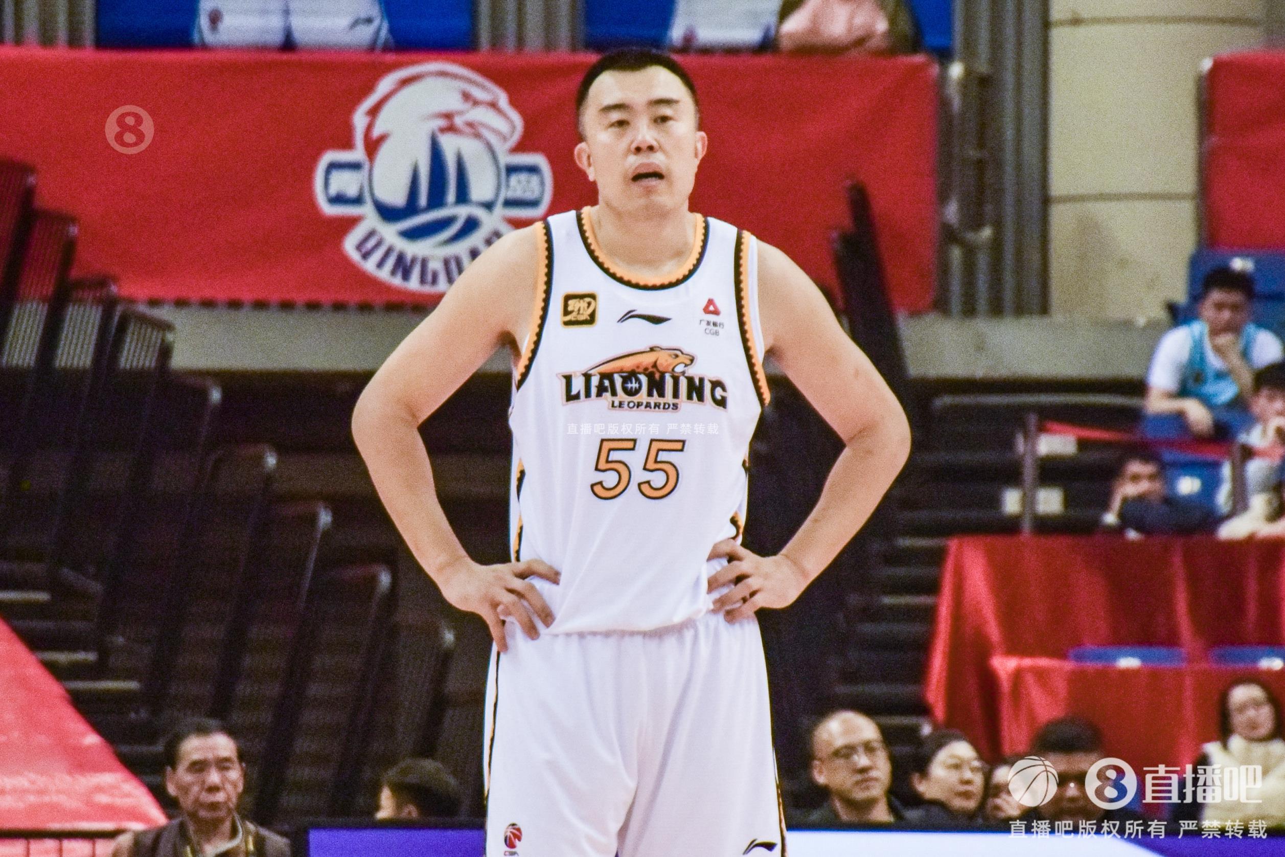 老將盡力了！韓德君7中4拿到14分12籃板3助攻